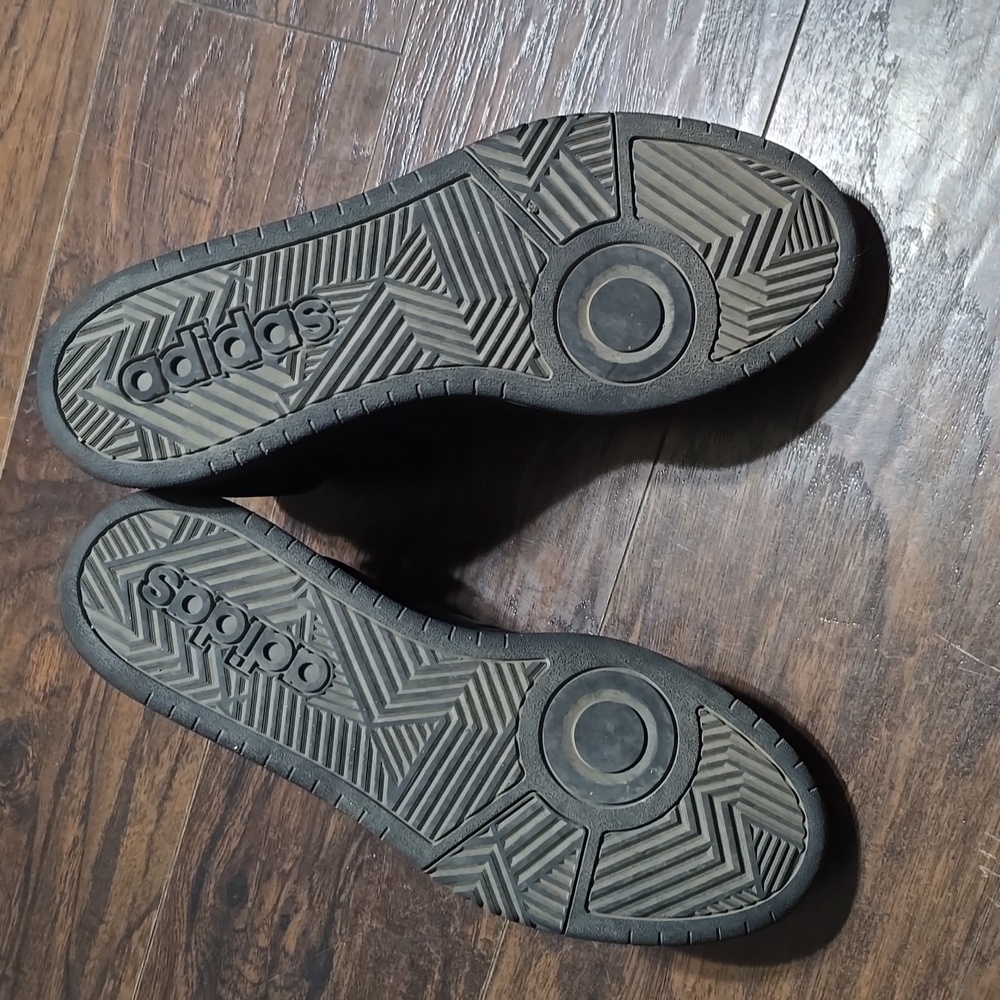 Shoes - Picture 5 of 5